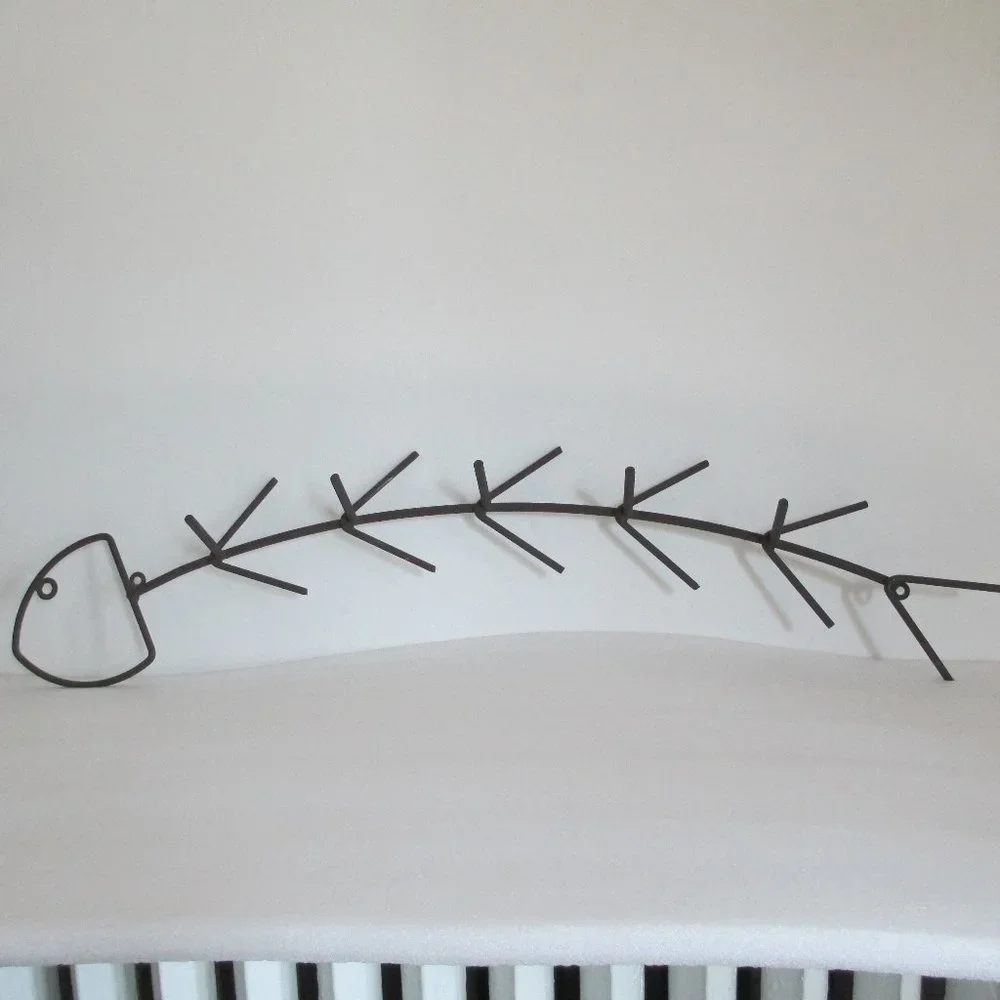 RUSTIC WROUGHT IRON COAT HOOK WALL RACK